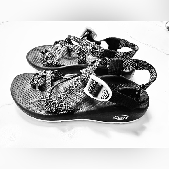 EUC Cloud Chacos - Black & White - Picture 3 of 3